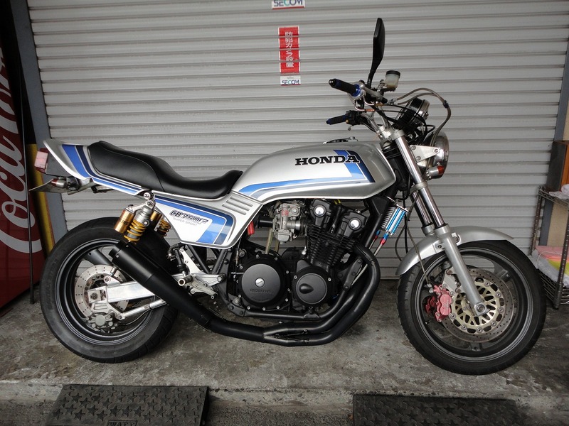 Cb750f カスタム 沼津 原付や大型の中古バイクの取り扱い